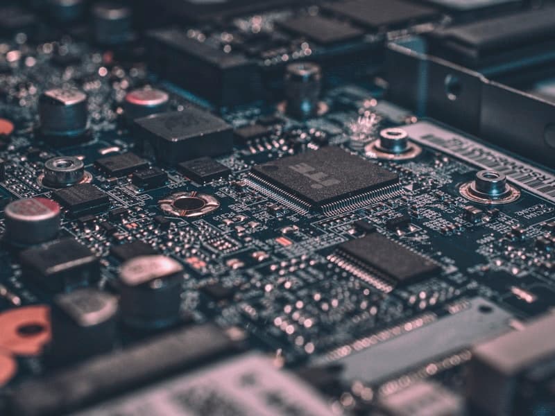 Semiconductors & Semiconductor Equipment